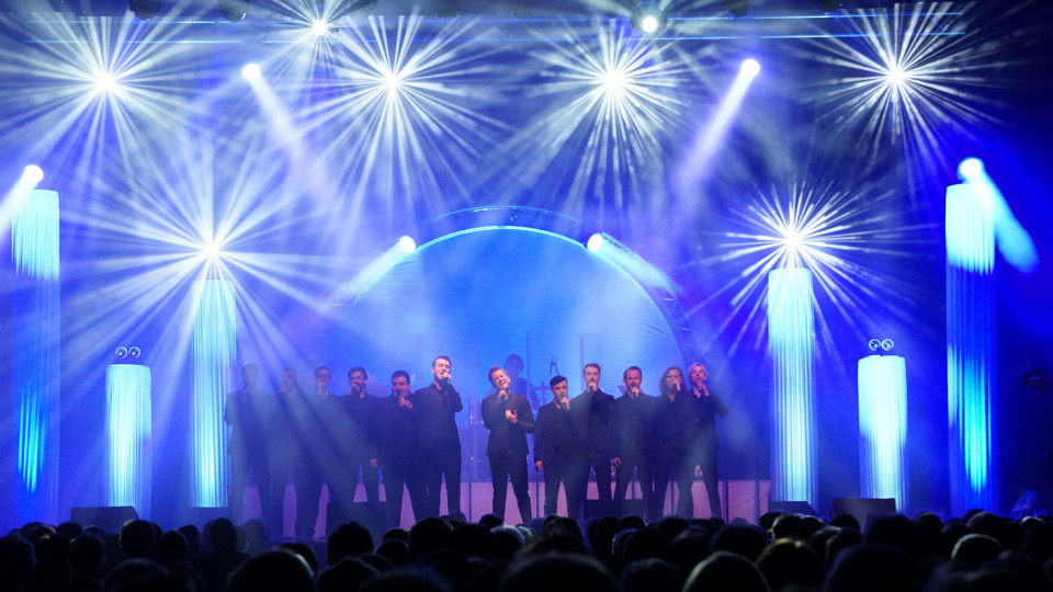 The 12 Tenors - POWER OF 12