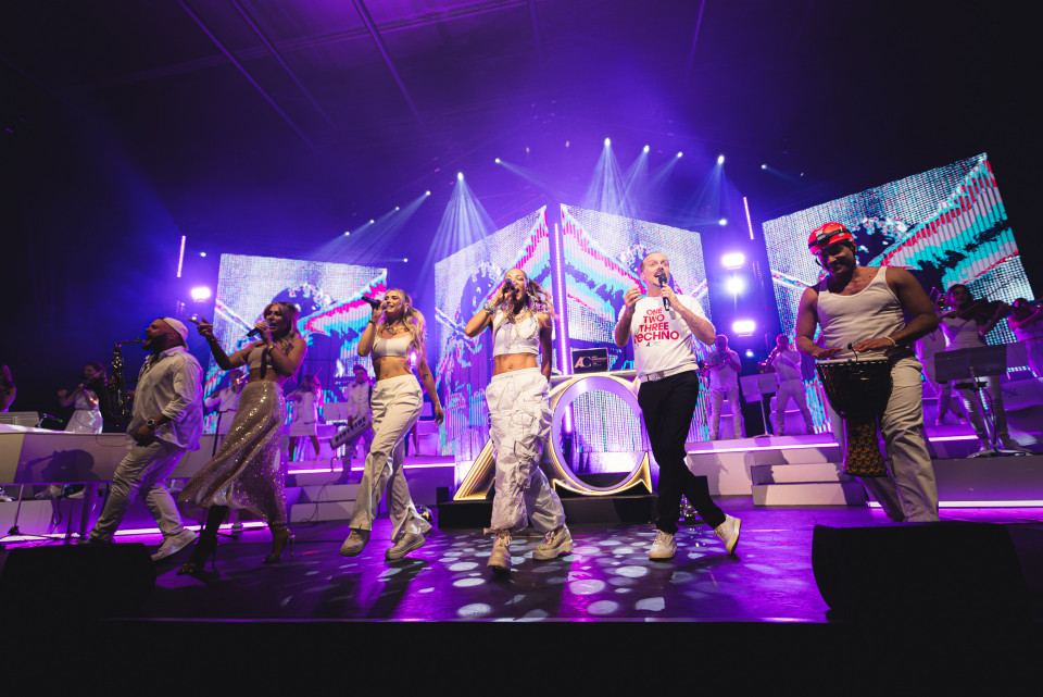 Alex Christensen & Friends - Classical 80's & 90's Dance Show