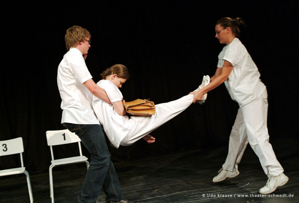 Wer bin ich? - Kurs Darstellendes Spiel Kl. 13, Gymnasium Bertolt Brecht, Bad Freienwalde