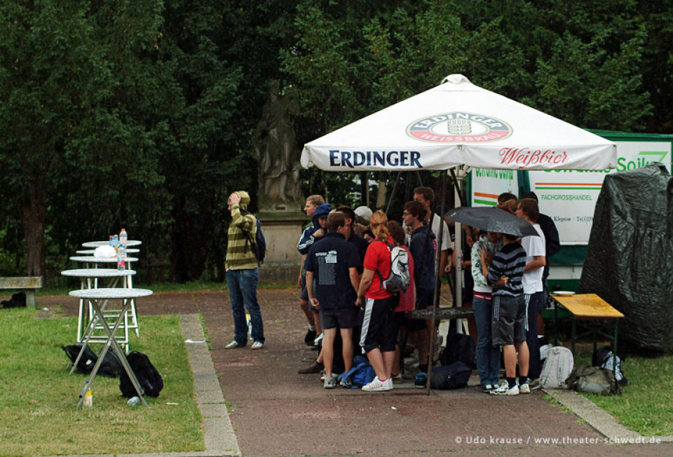 Am Rande des Schultheaterfestvolleyballturniers