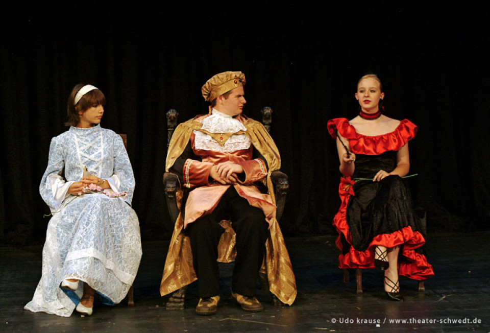 Die Prinzessin und der Mond - Theater-AG des Humboldt-Gymnasiums Eberswalde