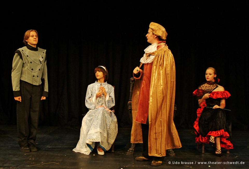 Die Prinzessin und der Mond - Theater-AG des Humboldt-Gymnasiums Eberswalde