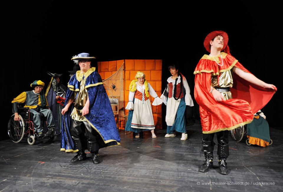 Rapunzel oder Sehnsucht nach Liebe, Bärenherz, Theatergruppe der Lebenshilfe Kreisvereinigung Uckermark