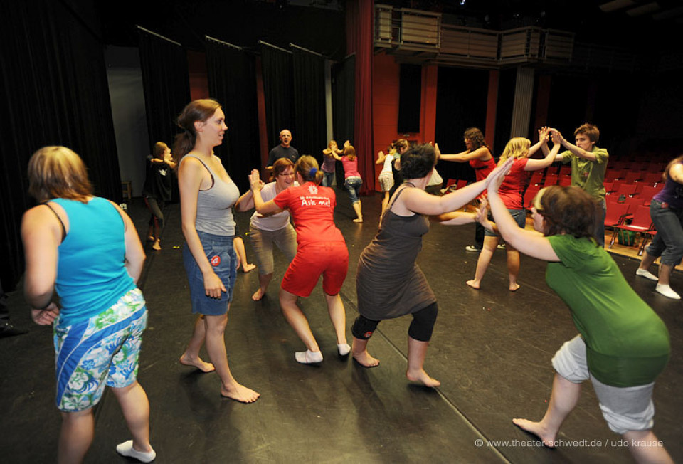 Werkstatt Improvisation mit Janusz Janiszewski, Schauspieler, Regisseur und Theaterpädagoge