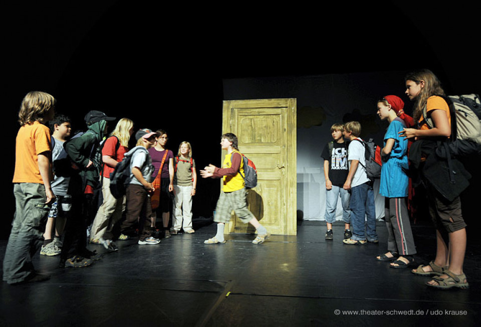 Der große Husten oder Kinder an die Macht, Theatergruppe der Aktiven Naturschule Templin