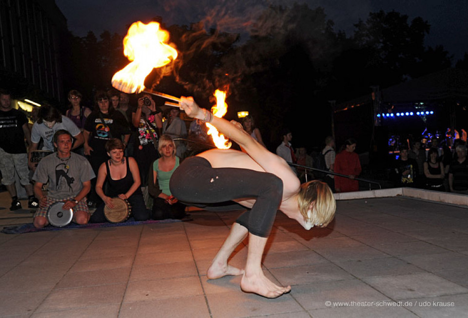 Feuershow des Teatr UHURU Gryfino