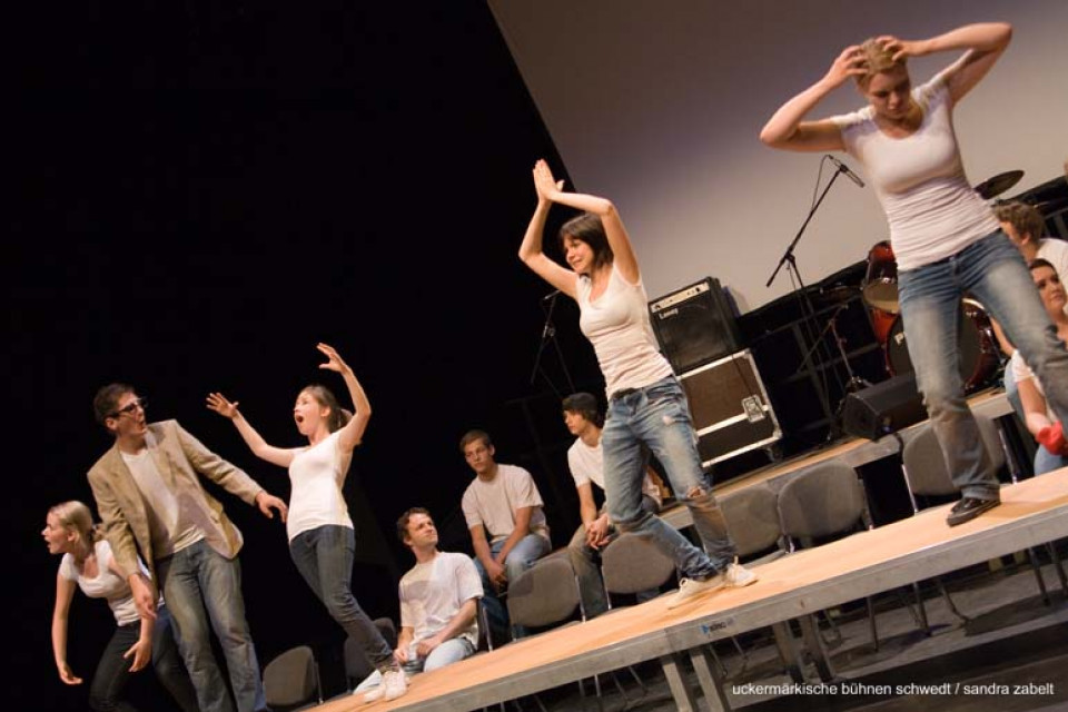 Alle Helden sterben viel zu früh / Theater an der Wendeschleife Cottbus