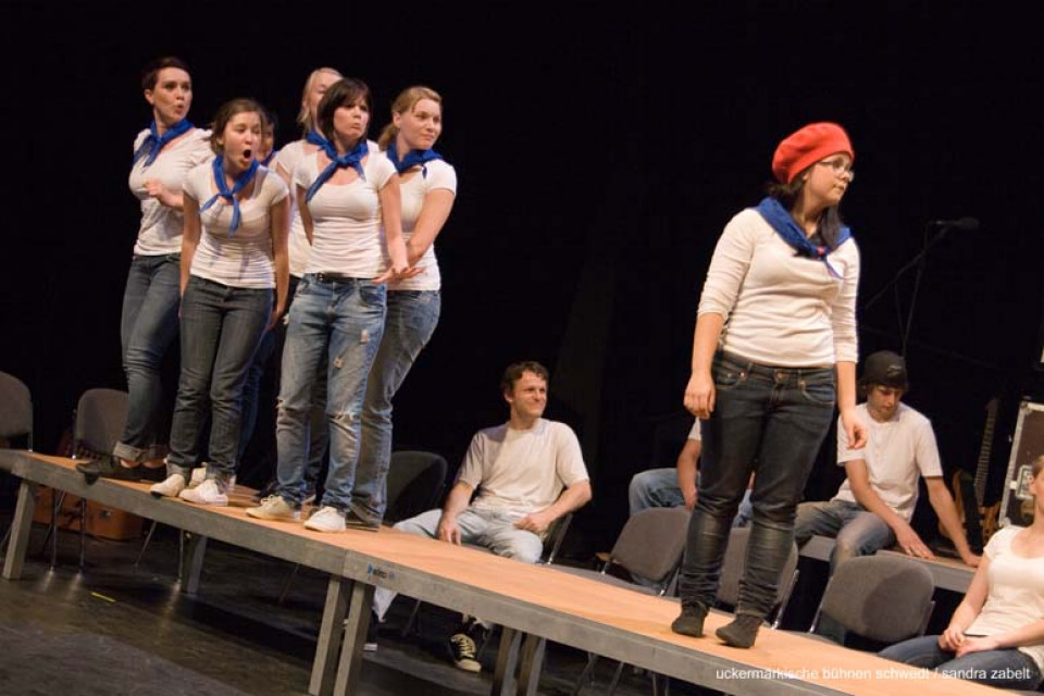 Alle Helden sterben viel zu früh / Theater an der Wendeschleife Cottbus