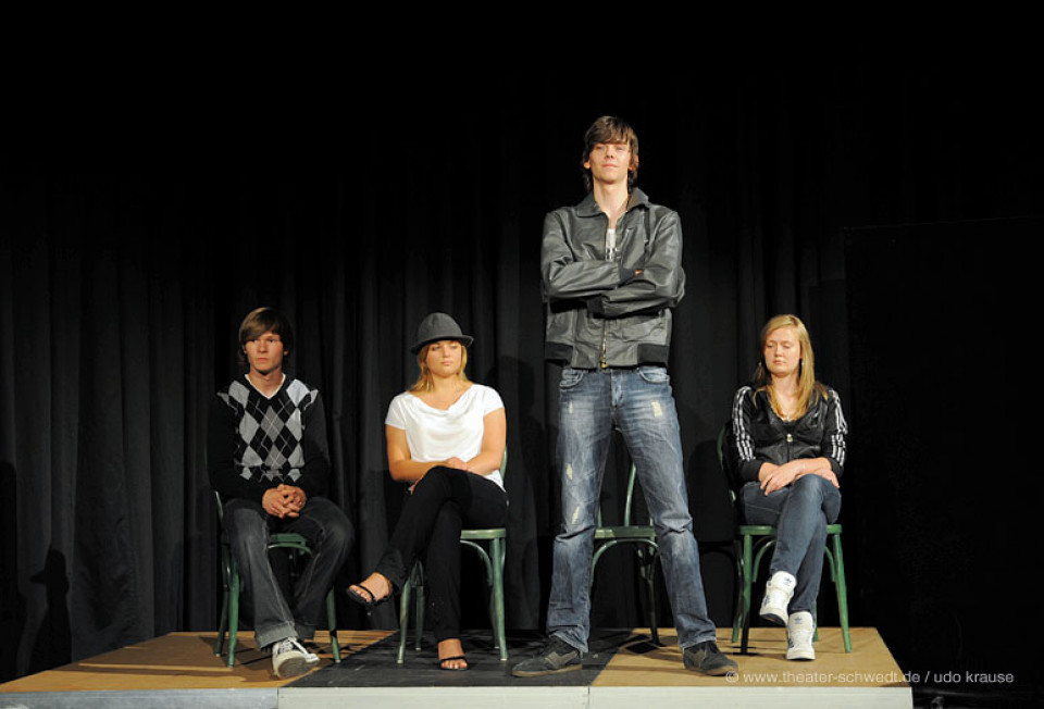 Upzededie - Vorurteile / Kurs Darstellendes Spiel, Klasse 11/12, Gesamtschule Talsand Schwedt