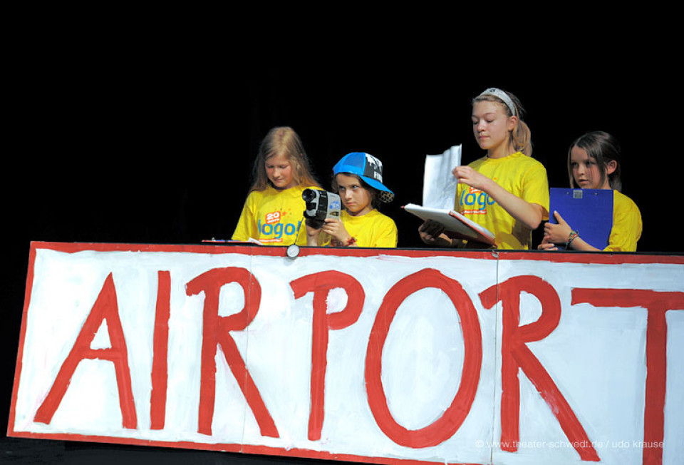 Flugzeugabsturz im Dschungel / Theatergruppe der Freien Schule Templin