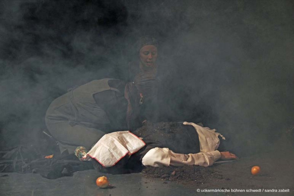 Duft / Teatr Kod, Debno