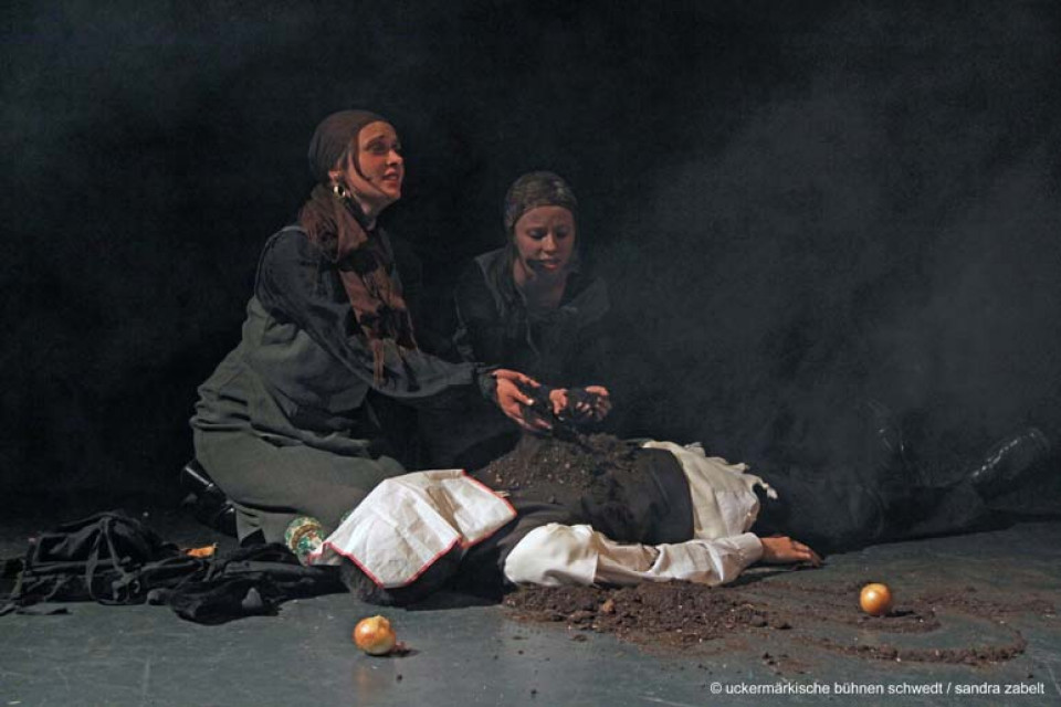 Duft / Teatr Kod, Debno