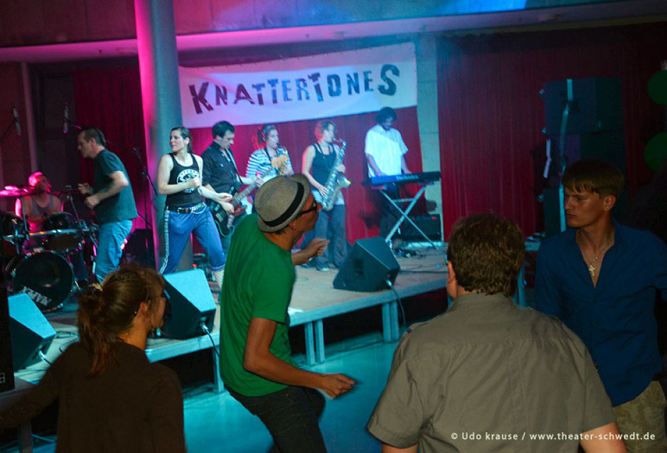 Mittsommernachtskonzert mit den Knattertones