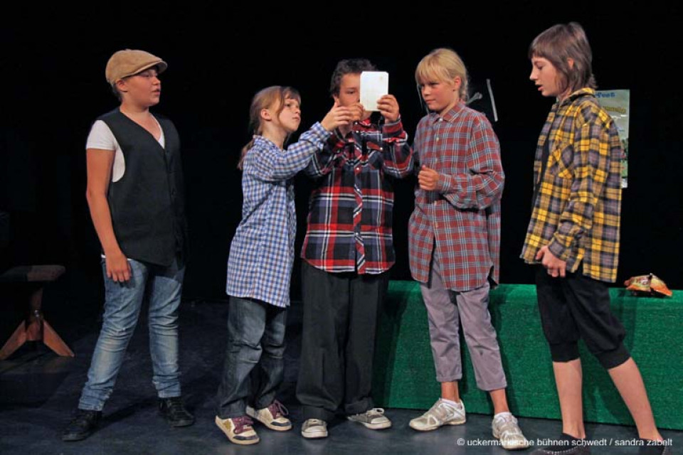 Das fliegende Klassenzimmer / Neigungsgruppe (Kl. 5/6), Erich-Kästner-Grundschule Schwedt