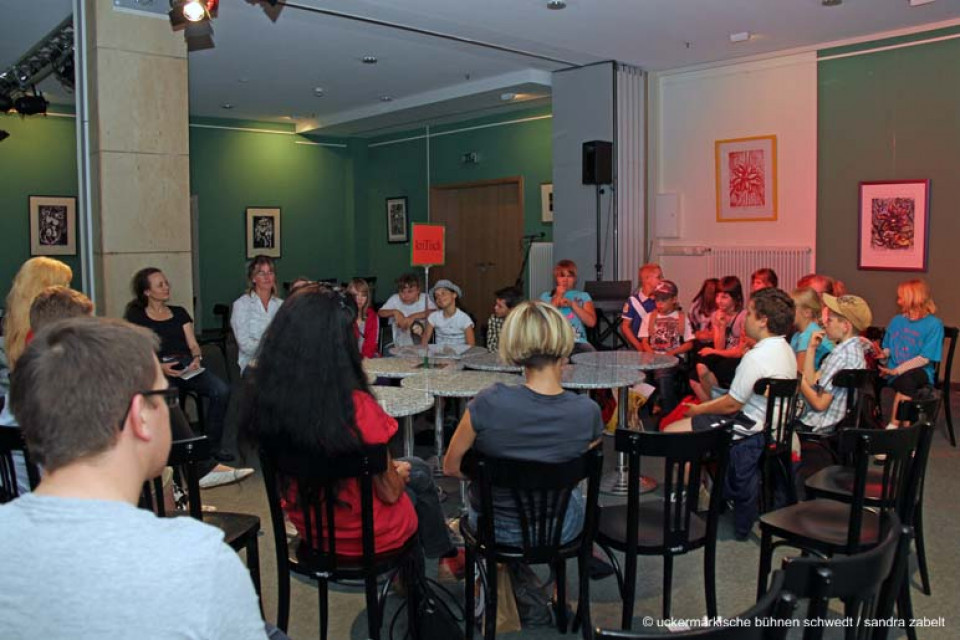 KriTisch zu Das fliegende Klassenzimmer / Neigungsgruppe (Kl. 5/6), Erich-Kästner-Grundschule Schwedt