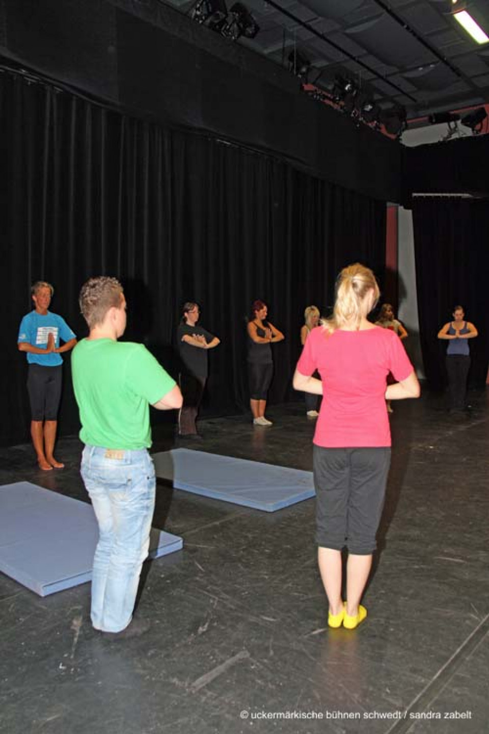 Werkstatt: Yoga für Anfänger mit Andreas Oehme (Lehrer für Darstellendes Spiel)