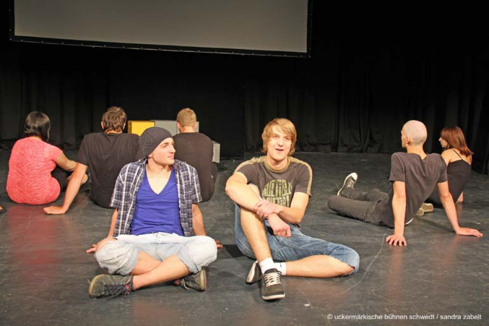So fucking what / Kurs Darstellendes Spiel, 2. Semester, Bertolt-Brecht-Gymnasium Bad Freienwalde