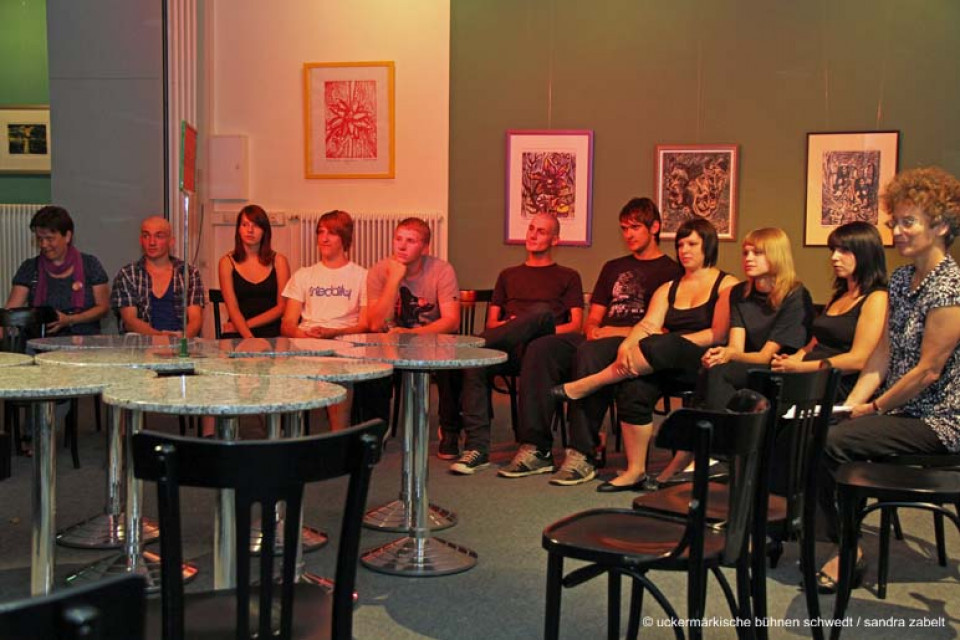 KriTisch zu So fucking what / Kurs Darstellendes Spiel, 2. Semester, Bertolt-Brecht-Gymnasium Bad Freienwalde