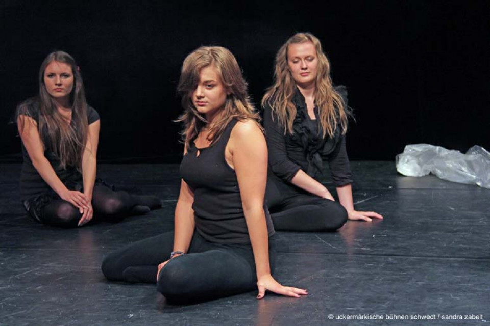 Das Leben ist ein Spiel / Kurs Darstellendes Spiel, Kl. 12/13, Gesamtschule Talsand Schwedt