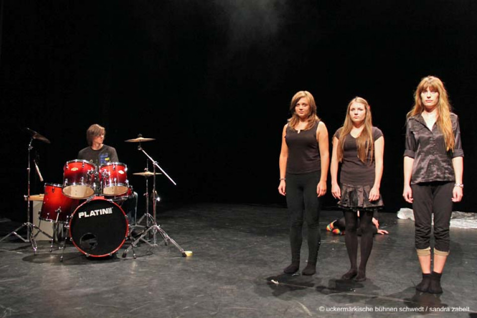 Das Leben ist ein Spiel / Kurs Darstellendes Spiel, Kl. 12/13, Gesamtschule Talsand Schwedt