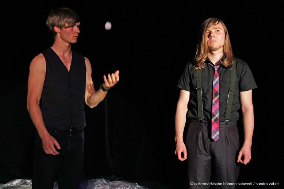 Das Leben ist ein Spiel / Kurs Darstellendes Spiel, Kl. 12/13, Gesamtschule Talsand Schwedt