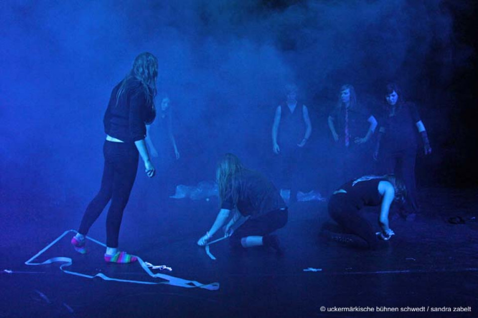 Das Leben ist ein Spiel / Kurs Darstellendes Spiel, Kl. 12/13, Gesamtschule Talsand Schwedt