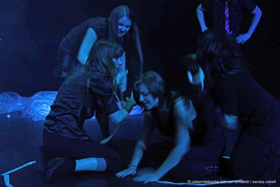 Das Leben ist ein Spiel / Kurs Darstellendes Spiel, Kl. 12/13, Gesamtschule Talsand Schwedt