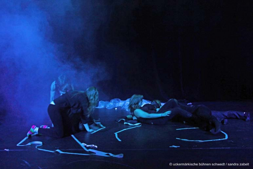 Das Leben ist ein Spiel / Kurs Darstellendes Spiel, Kl. 12/13, Gesamtschule Talsand Schwedt