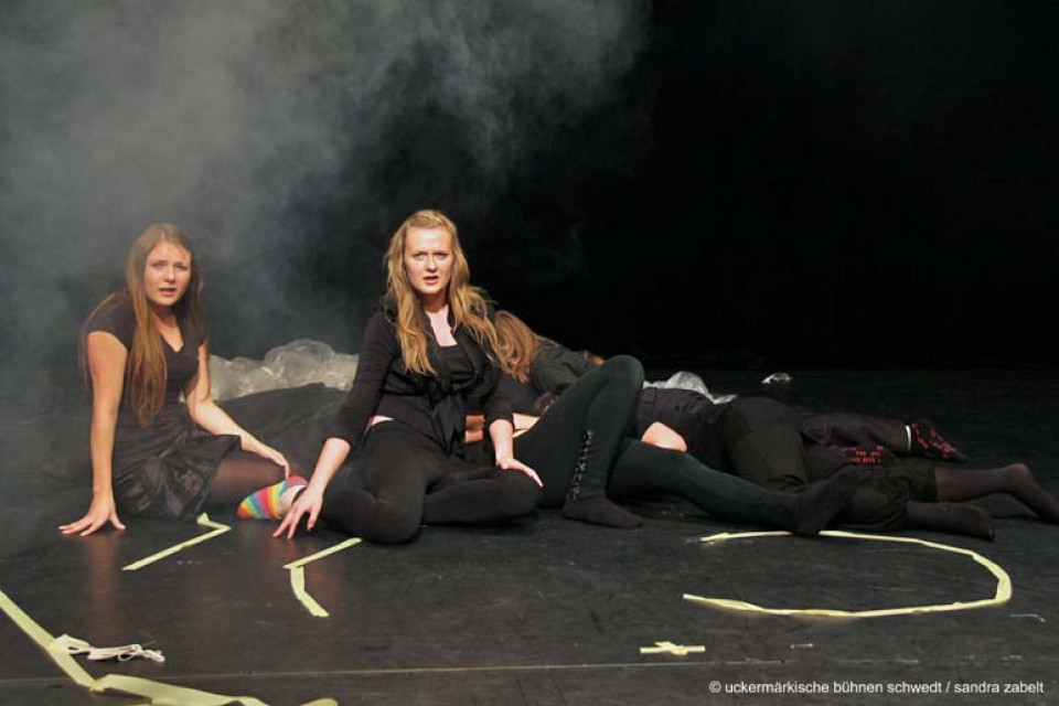 Das Leben ist ein Spiel / Kurs Darstellendes Spiel, Kl. 12/13, Gesamtschule Talsand Schwedt