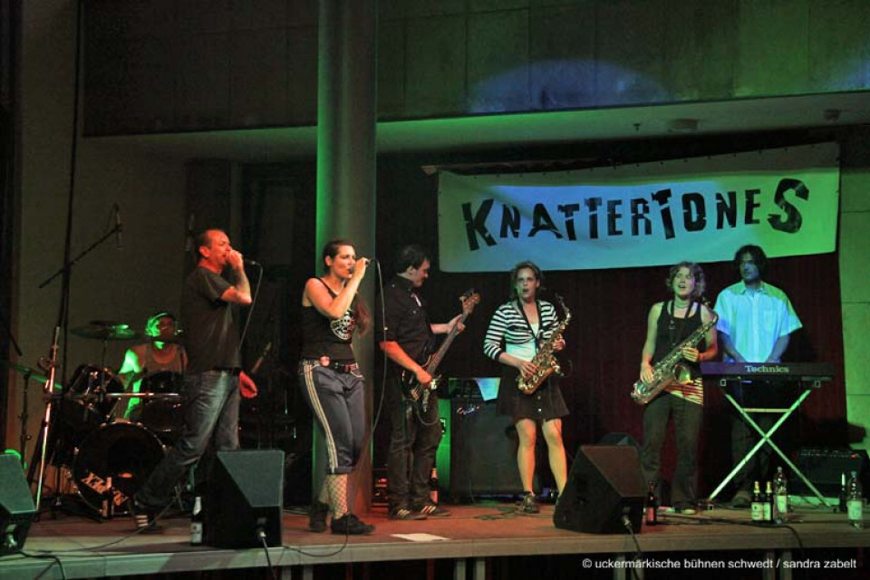 Mittsommernachtskonzert mit den Knattertones