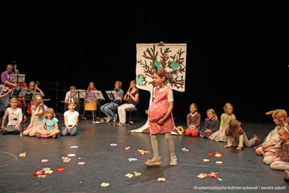 Der Hasenkalender / Kinderchor und Instrumentalensemble der Uckermärkischen Musik- und Kunstschule Angermünde
