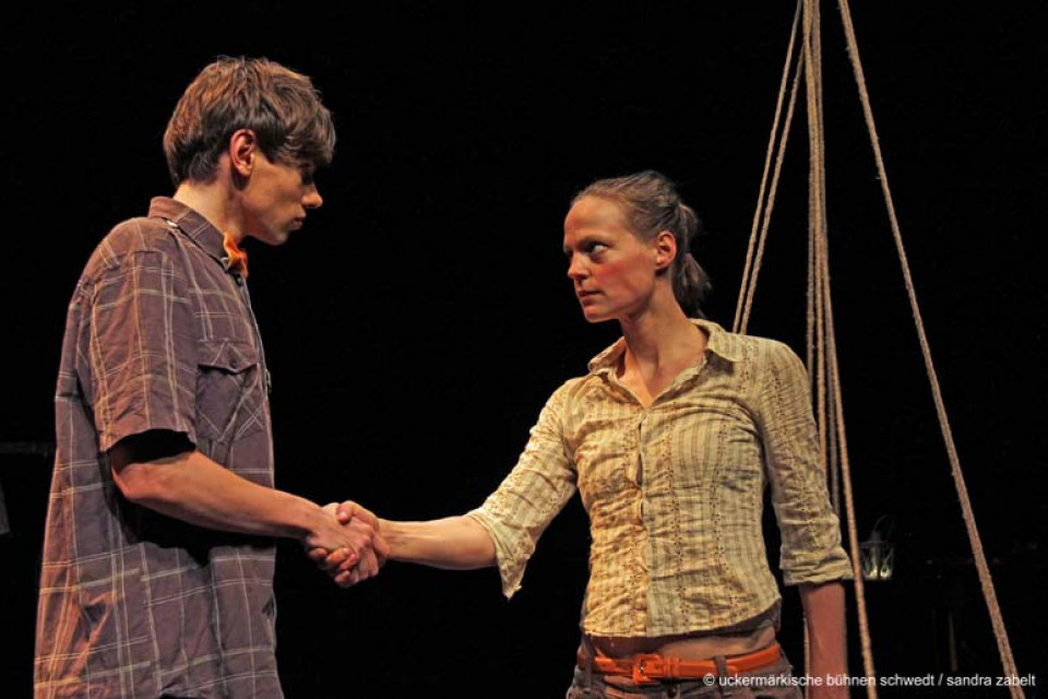 Koma / Theaterschule für Körper & Bildung und Theater Frankfurt (Oder)