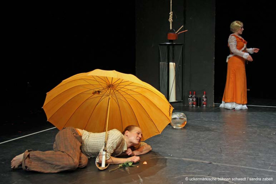 Koma / Theaterschule für Körper & Bildung und Theater Frankfurt (Oder)