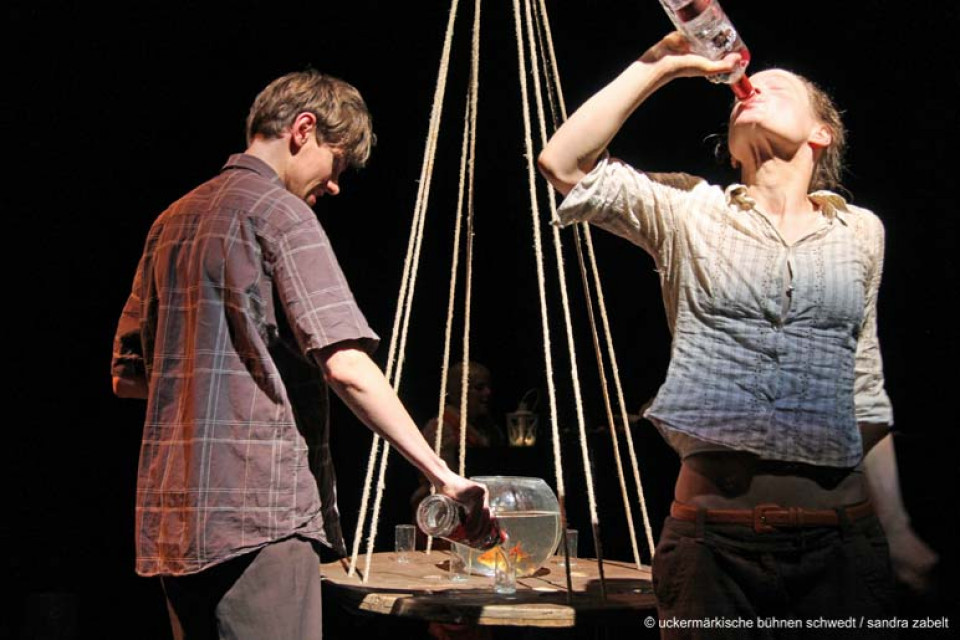 Koma / Theaterschule für Körper & Bildung und Theater Frankfurt (Oder)