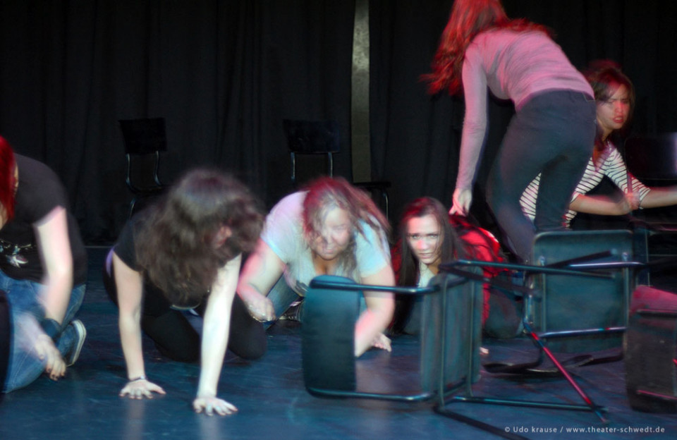 Die Verrückten (Wariatki) - Teatr UHURU, Kulturhaus Gryfino