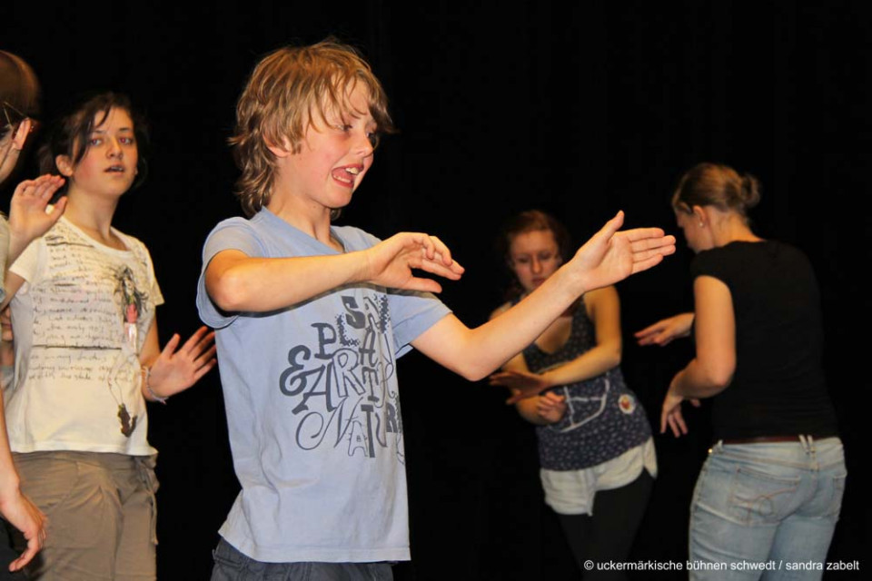 Werkstatt: Pantomime - Leitung: Selina Senti (Pantomimin)