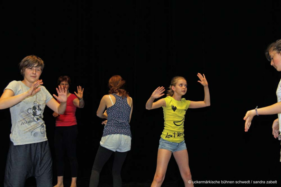 Werkstatt: Pantomime - Leitung: Selina Senti (Pantomimin)