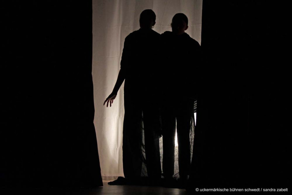 Praxis Dr. Deiwel, was kann ich für Sie tun? - Theater Stolperdraht, Kinder- und Jugendtheater in Schwedt e. V.