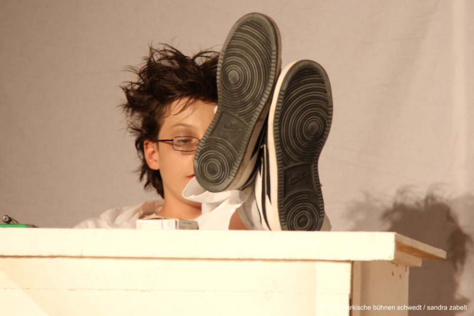 Praxis Dr. Deiwel, was kann ich für Sie tun? - Theater Stolperdraht, Kinder- und Jugendtheater in Schwedt e. V.