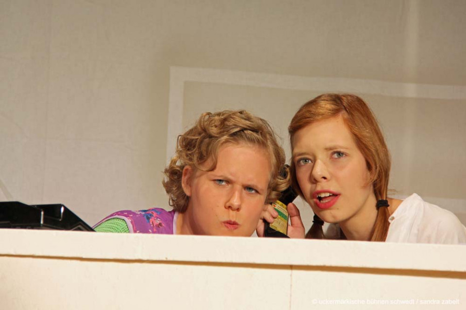 Praxis Dr. Deiwel, was kann ich für Sie tun? - Theater Stolperdraht, Kinder- und Jugendtheater in Schwedt e. V.