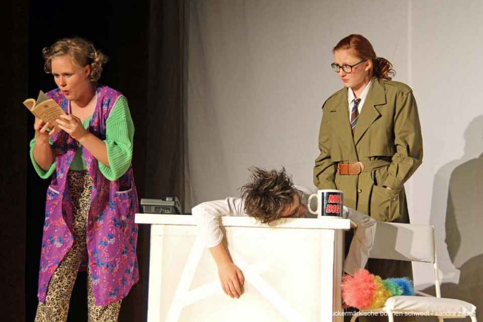 Praxis Dr. Deiwel, was kann ich für Sie tun? - Theater Stolperdraht, Kinder- und Jugendtheater in Schwedt e. V.