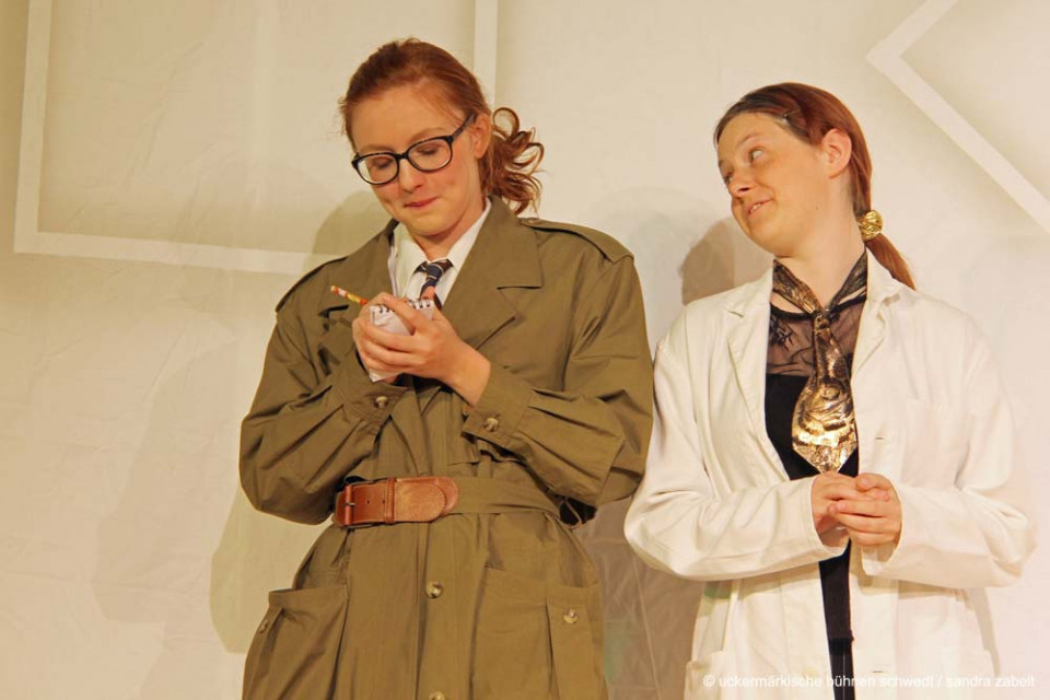 Praxis Dr. Deiwel, was kann ich für Sie tun? - Theater Stolperdraht, Kinder- und Jugendtheater in Schwedt e. V.