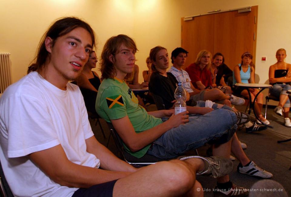 KriTisch nach der Vorstellung Gott / DS-Kurs Kl. 12, Gymnasium