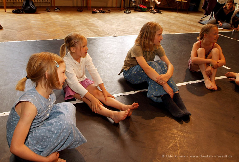 Workshop: Kinder spielen Theater / Leitung: Waltraud Bartsch