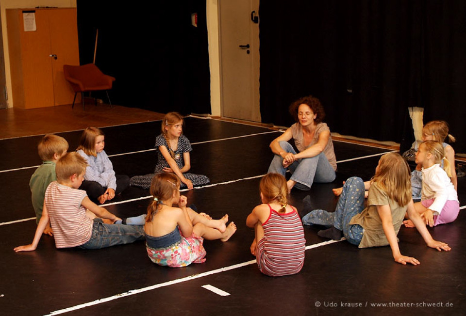 Workshop: Kinder spielen Theater / Leitung: Waltraud Bartsch