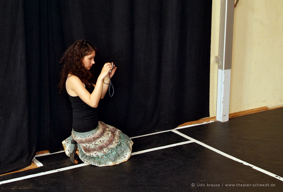 Bettina Schmidt fotografiert den Workshop: Kinder spielen Theater für das sonnensegel