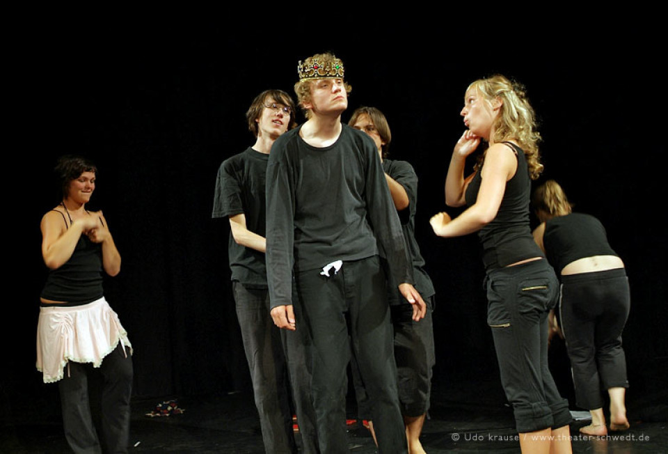 Leonce und Lena / Theater in der Senke des Karl-Liebknecht-Gymnasiums Frankfurt (Oder)