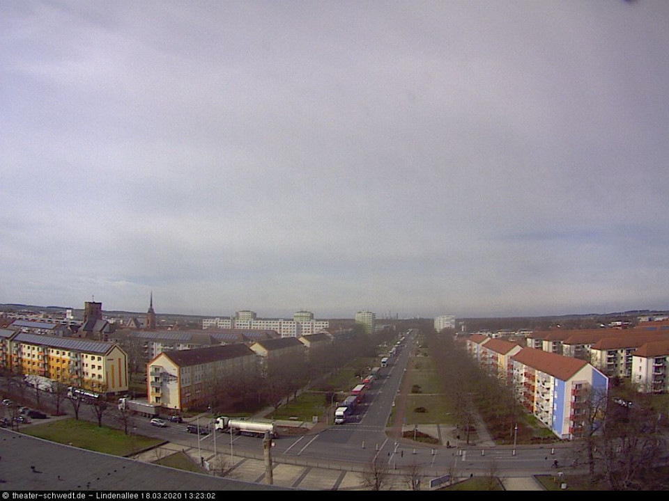 Das ist alles so eine Verdammte scheiße was hier zurzeit abläuft. Und nun macht das Oder-Center zur hälfte auch noch zu. Wo soll das nur noch alles enden.  (hinzugefügt von Hardy Hard am 18.03.2020)