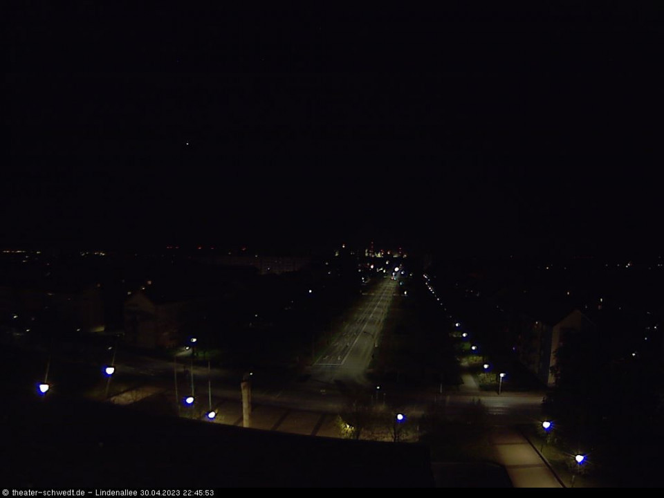 Der helle Punkt links oben ist der Planet Venus. (hinzugefügt von JO73DB am 30.04.2023)