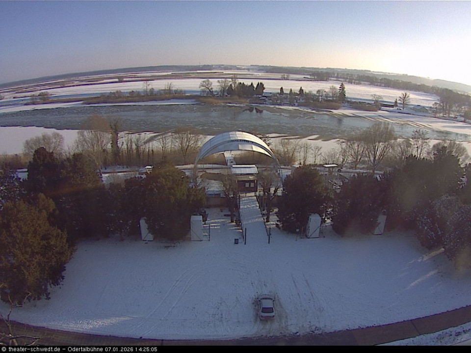 Seit langem mal wieder etwas Eis auf dem Kanal (hinzugefügt von Heimweh am 07.01.2026)